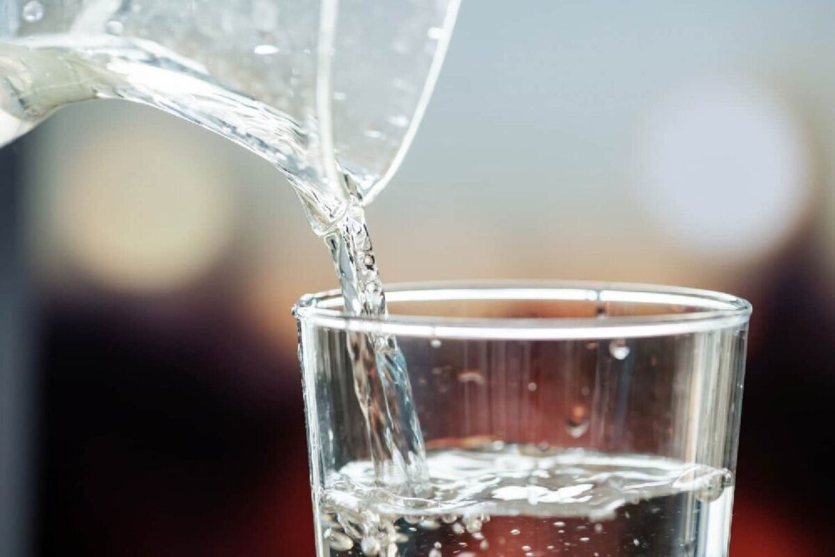 در روز‌های گرم آب بنوشید و منتظر تشنه شدن نمانید
