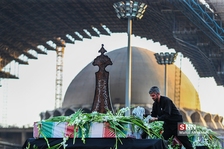 مندئئ