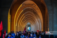 مندئئ