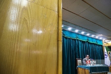 ظیسر