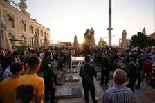 عطرافشانی گلزار شهدای بین المللی کرمان به روایت تصویر