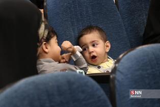 مادران دانشجو