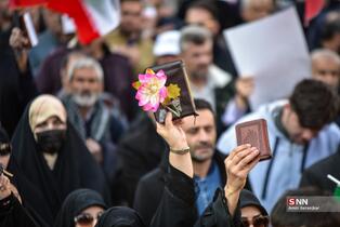 راهپیمایی مردم شیراز در محکومیت اغتشاشات