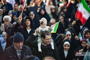 راهپیمایی مردم شیراز در محکومیت اغتشاشات