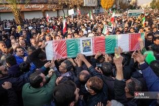 راهپیمایی مردم شیراز در محکومیت اغتشاشات