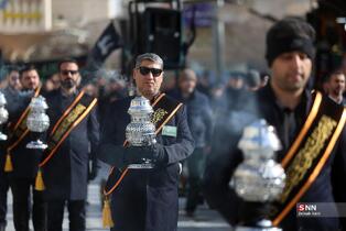 دسته عزای خادمان کریمه اهل بیت(س) در سوگ امام موسی کاظم(ع)