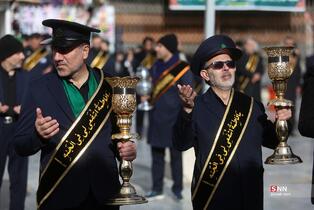 دسته عزای خادمان کریمه اهل بیت(س) در سوگ امام موسی کاظم(ع)