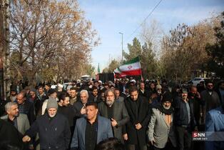 تشییع پیکر شهید راستینه از شهدای اغتشاشات در قم