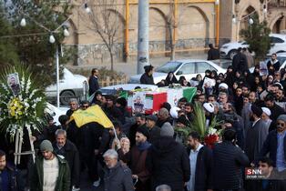 تشییع پیکر شهید راستینه از شهدای اغتشاشات در قم