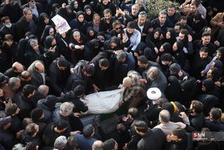 تشییع پیکر شهید راستینه از شهدای اغتشاشات در قم