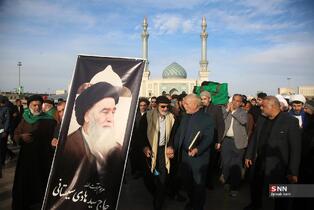 پیکر مرحوم آیت‌الله سید هادی سیستانی برادر مرجع عالی‌قدر سید علی سیستانی عصر امروز ۲۸ دی از مسجد امام حسن عسکری (ع) تا حرم حضرت فاطمه معصومه (س) تشییع شد.