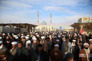 پیکر مرحوم آیت‌الله سید هادی سیستانی برادر مرجع عالی‌قدر سید علی سیستانی عصر امروز ۲۸ دی از مسجد امام حسن عسکری (ع) تا حرم حضرت فاطمه معصومه (س) تشییع شد.