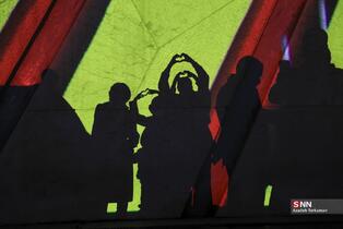 نور افشانی در شب سالگرد پیروزی انقلاب اسلامی