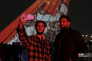 نور افشانی در شب سالگرد پیروزی انقلاب اسلامی