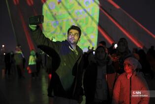 نور افشانی در شب سالگرد پیروزی انقلاب اسلامی