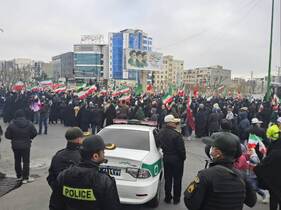 لبیک یا خامنه ای