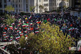 اجتماع مردم شیراز برای بیعت با آیت‌الله سید مجتبی خامنه‌ای