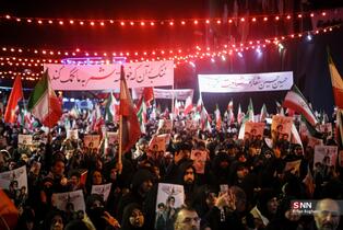 مراسم احیاء شب بیست و سوم ماه رمضان در میدان انقلاب اسلامی تهران