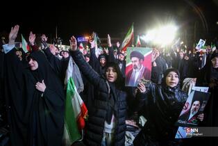 مراسم احیاء شب بیست و سوم ماه رمضان در میدان انقلاب اسلامی تهران