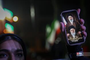 مراسم احیاء شب بیست و سوم ماه رمضان در میدان انقلاب اسلامی تهران