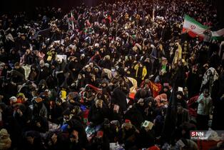 مراسم احیاء شب بیست و سوم ماه رمضان در میدان انقلاب اسلامی تهران