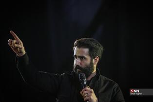 مراسم احیاء شب بیست و سوم ماه رمضان در میدان انقلاب اسلامی تهران