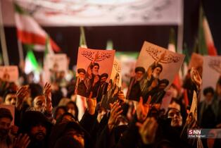 مراسم احیاء شب بیست و سوم ماه رمضان در میدان انقلاب اسلامی تهران