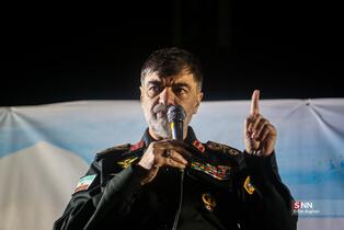 مراسم وداع با پیکر شهدای ناوشکن دنا در میدان تجریش تهران