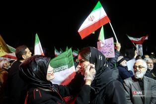 مراسم وداع با پیکر شهدای ناوشکن دنا در میدان تجریش تهران