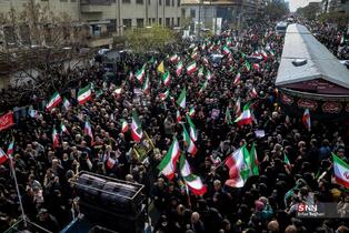 مراسم تشییع شهدای ناوگان دنا در میدان انقلاب تهران