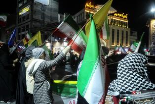 تجمع شبانه مردم در میدان تجریش تهران