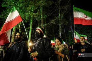 اجتماع مردم و هنرمندان در باغ فردوس تهران برای ایران