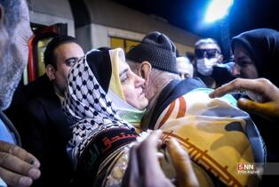 مراسم استقبال از  مهدیه اسفندیاری در راه آهن تهران