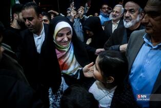 مراسم استقبال از  مهدیه اسفندیاری در راه آهن تهران