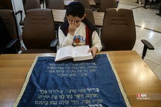 مراسم بزرگداشت شهادت رهبر انقلاب اسلامی توسط جامعه کلیمیان در کنیسه یوسف آباد