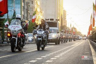مراسم رژه موتور سواران به مناسبت 29 روز ارتش جمهوری اسلامی