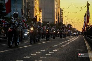 مراسم رژه موتور سواران به مناسبت 29 روز ارتش جمهوری اسلامی