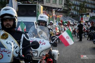مراسم رژه موتور سواران به مناسبت 29 روز ارتش جمهوری اسلامی