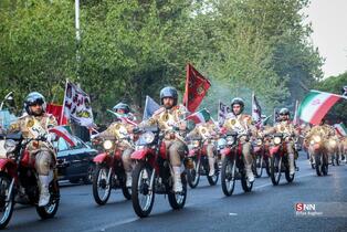 مراسم رژه موتور سواران به مناسبت 29 روز ارتش جمهوری اسلامی