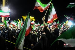 تجمع شبانه مردم مردم تهران در میدان ونک