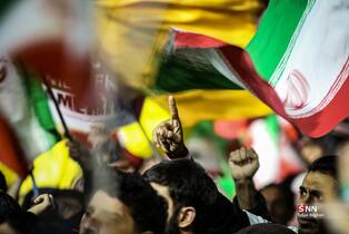 تجمع شبانه مردم مردم تهران در میدان ونک