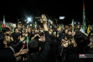 تجمع شبانه مردم مردم تهران در میدان ونک