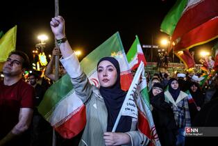 اجتماع مردمی در میدان انقلاب تهران