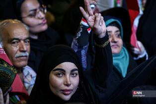 اجتماع مردمی در میدان انقلاب تهران