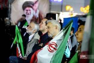 اجتماع شبانه مردمی در حمایت از مدافعان وطن _ میدان ولیعصر (عج) تهران