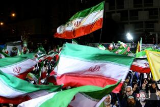 اجتماع شبانه مردمی در حمایت از مدافعان وطن _ میدان ولیعصر (عج) تهران