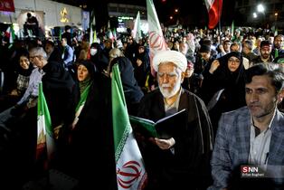 اجتماع شبانه مردمی در حمایت از مدافعان وطن _ میدان ولیعصر (عج) تهران
