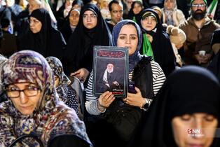 اجتماع شبانه مردمی در حمایت از مدافعان وطن _ میدان ولیعصر (عج) تهران