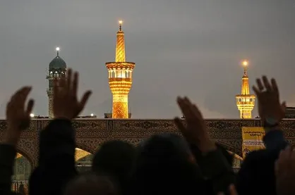 نماهنگ &laquo;مقصد&raquo; تقدیم به آستان مقدس امام رضا(ع) با صدای بابک مافی