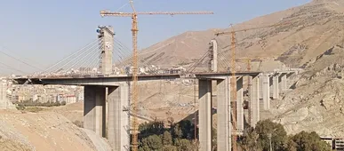 کلاس درس دانشجویان عمران خوارزمی در کنار پل B1+ فیلم
